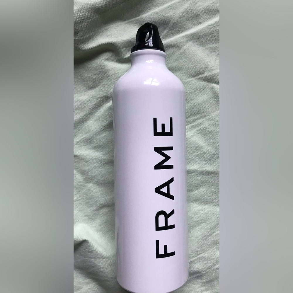 Frame Denim White Water Bottle New Bag Clip On Denim Jeans  Sports Beach Pool